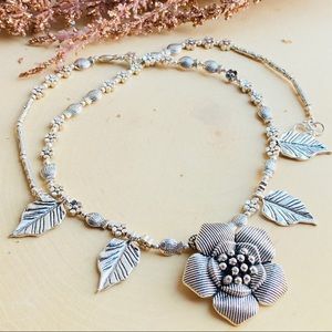Flower and leaves Beaded Necklace